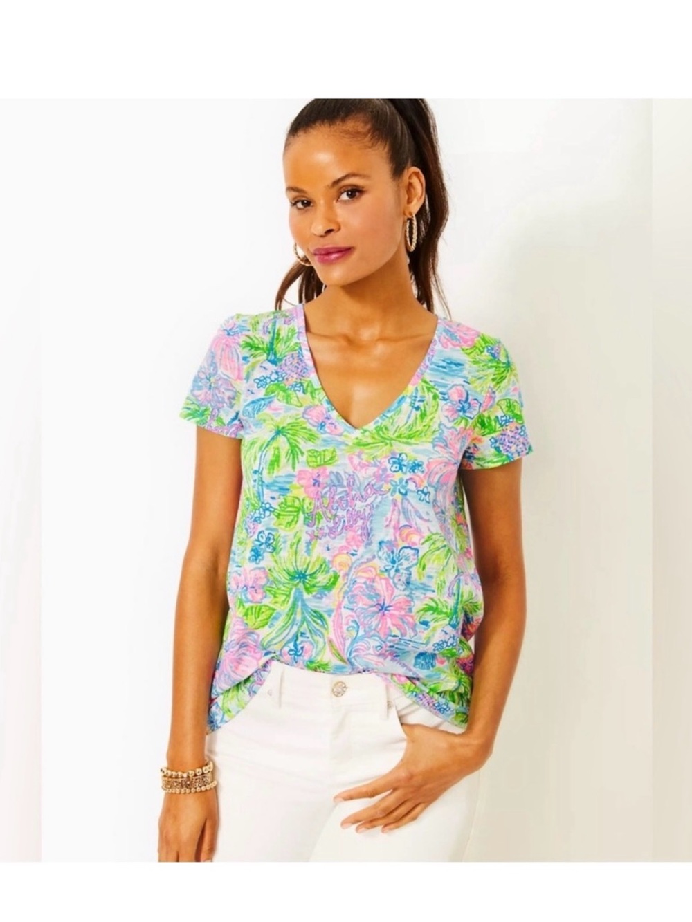 Lilly Pulitzer Etta V-Neck Lilly Loves Hawaii Print Multicolor Tee Size XXS NWT